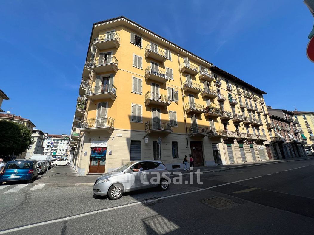 Appartamento in Vendita in Via Lauro Rossi 34 a Torino