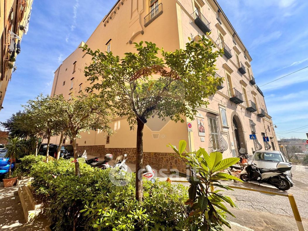 Appartamento in Vendita in Largo Caterina Volpicelli 1 a Napoli
