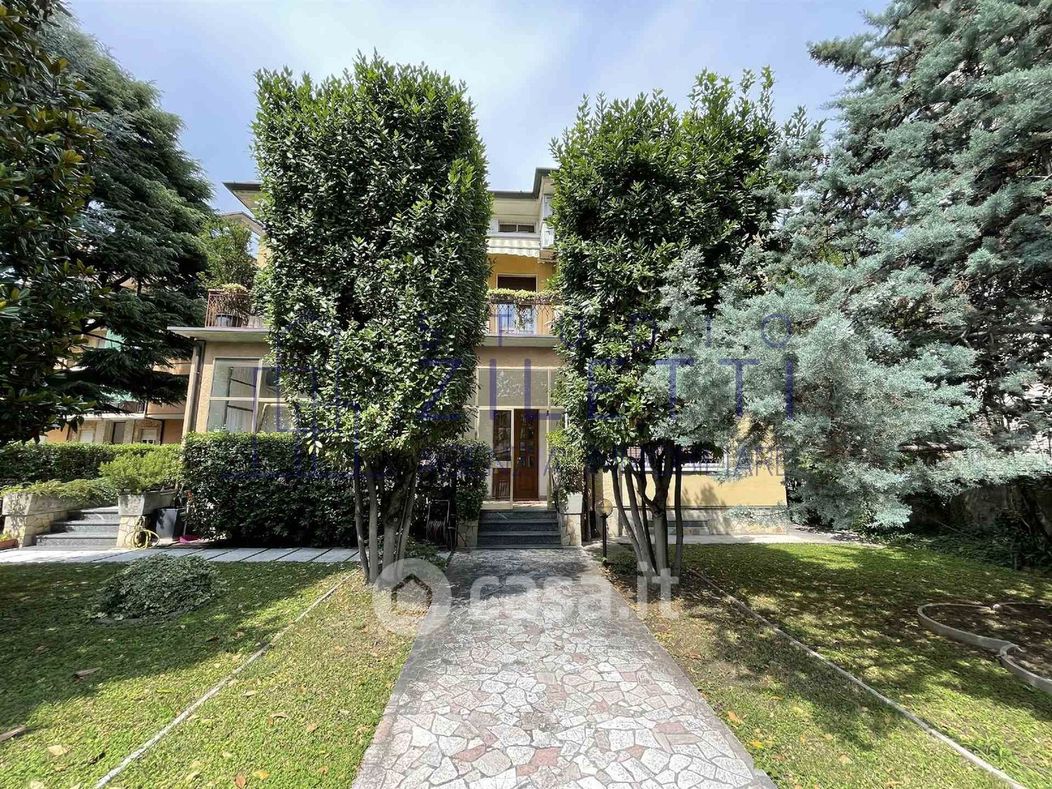 Casa indipendente in Vendita in Via Angela Contini 10 a Brescia