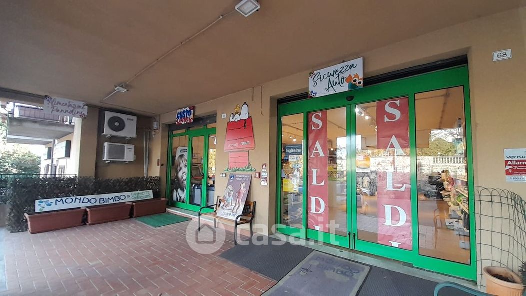 Negozio/Locale commerciale in Affitto in Via Claudia a Bracciano