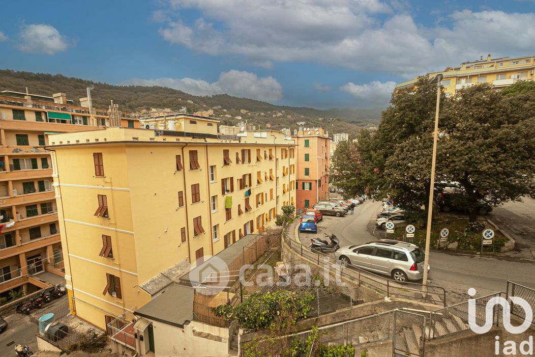 Appartamento in Vendita in Via Monte Nero 11 A a Genova