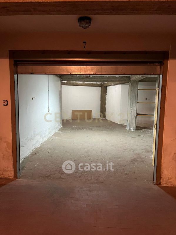 Garage/Posto auto in Vendita in Via Moncada 1 a Sant'Agata li Battiati