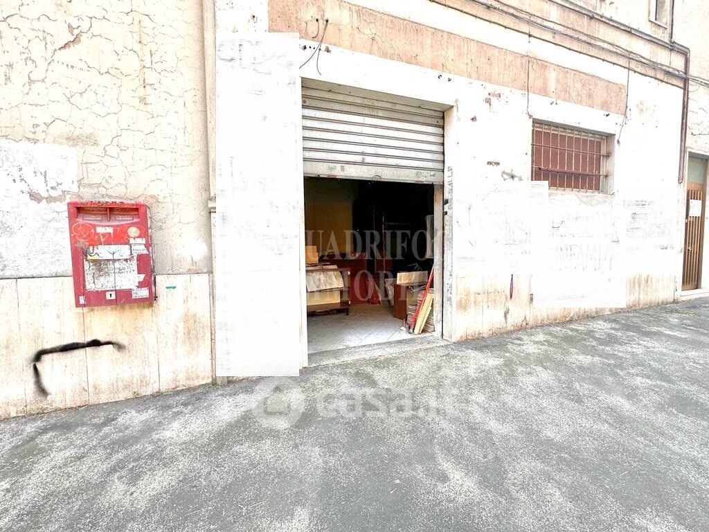 Negozio/Locale commerciale in Vendita in Via Giuseppe Arimondi 23 a Roma
