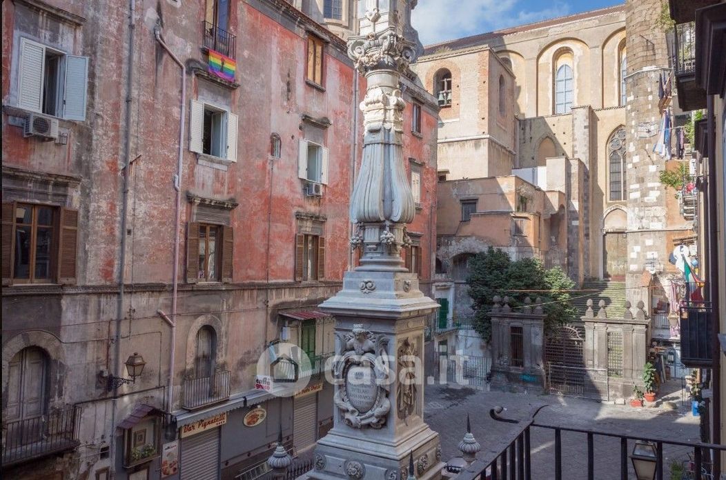 Appartamento in Vendita in Piazza Cardinale Sisto Riario Sforza a Napoli