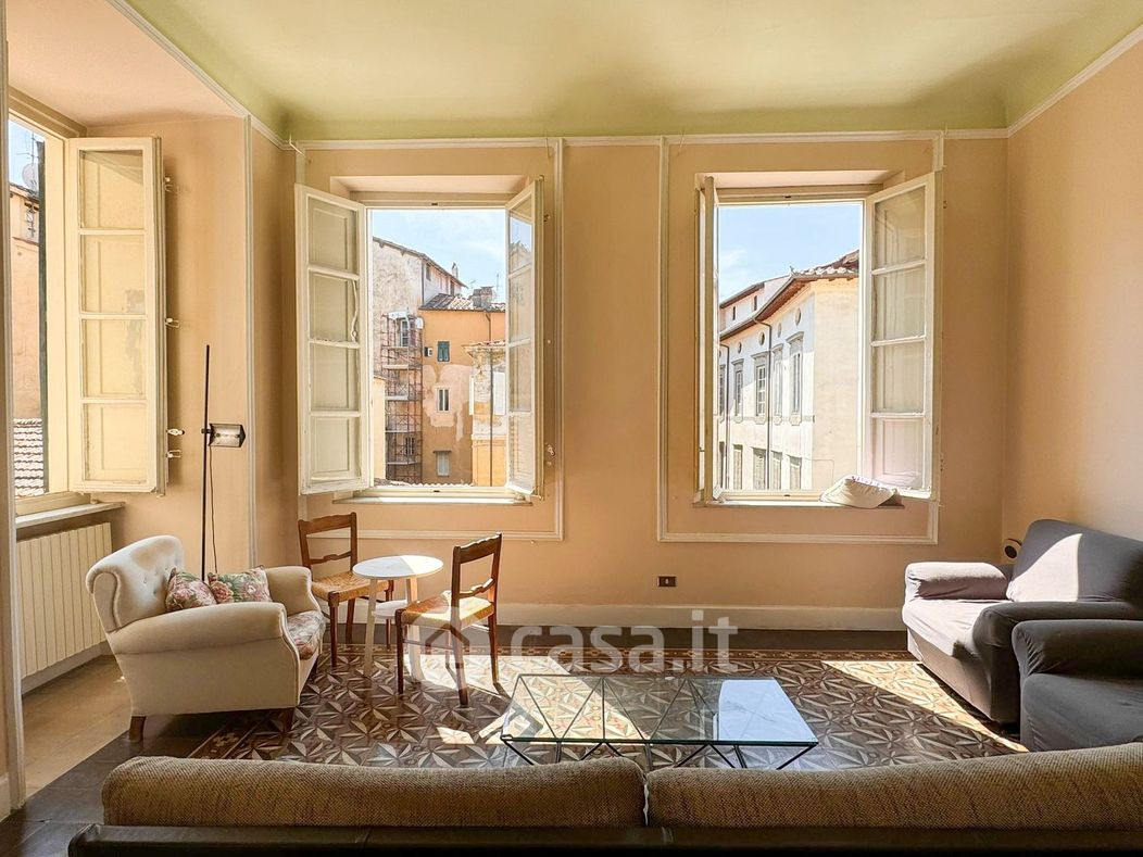 Appartamento in Vendita in Via Olivo a Lucca