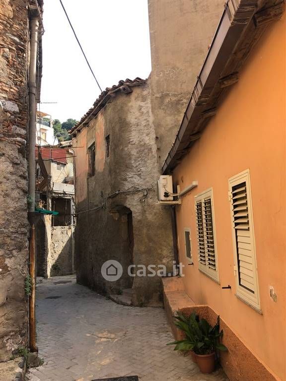 Casa indipendente in Vendita in a Messina