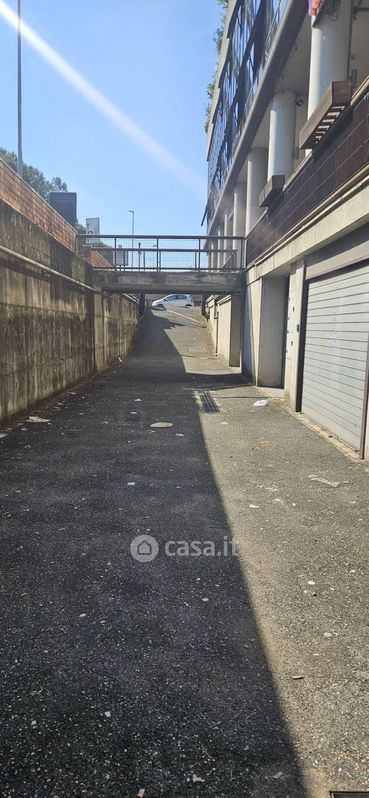 Garage/Posto auto in Vendita in Viale Palmiro Togliatti a Roma