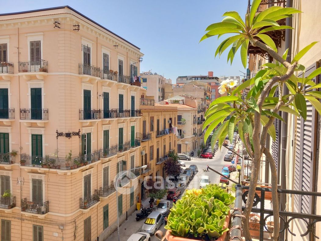 Appartamento in Vendita in Via Ignazio Scimonelli a Palermo