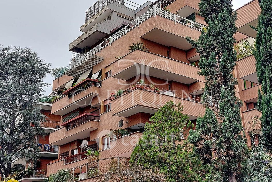 Appartamento in Vendita in Via Mario Fani 109 a Roma