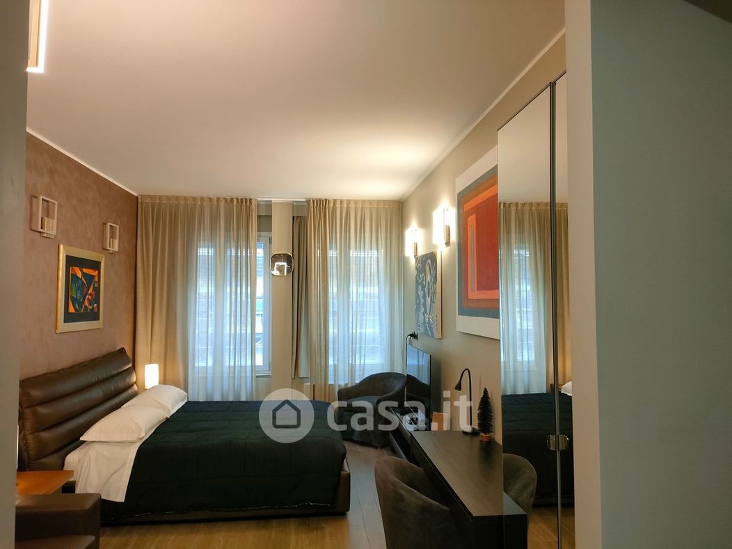 Appartamento in Vendita in Via Vitruvio 43 a Milano