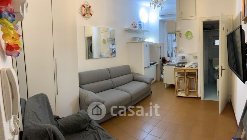 Appartamento in Vendita in Via Gavarone 14 a Varazze