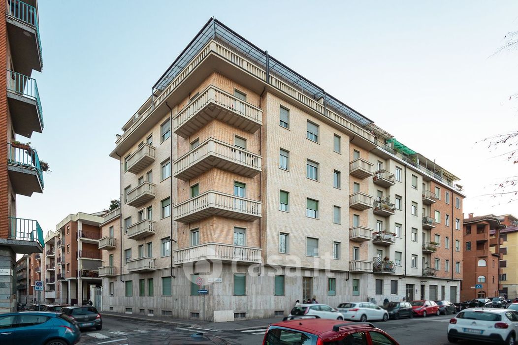 Appartamento in Vendita in Via Bardonecchia 17 a Torino