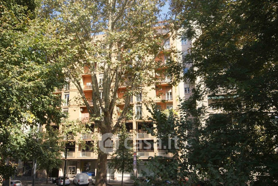 Appartamento in Affitto in Viale Vittorio Veneto 16 a a Milano