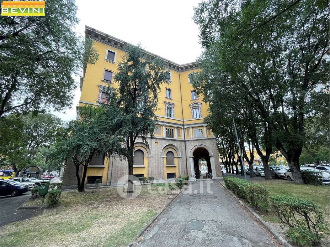 Appartamento in Vendita in Viale Francesco Crispi 21 a Modena