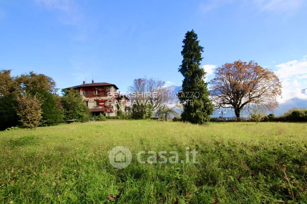 Villa in Vendita in Località Chevrio a Bellagio