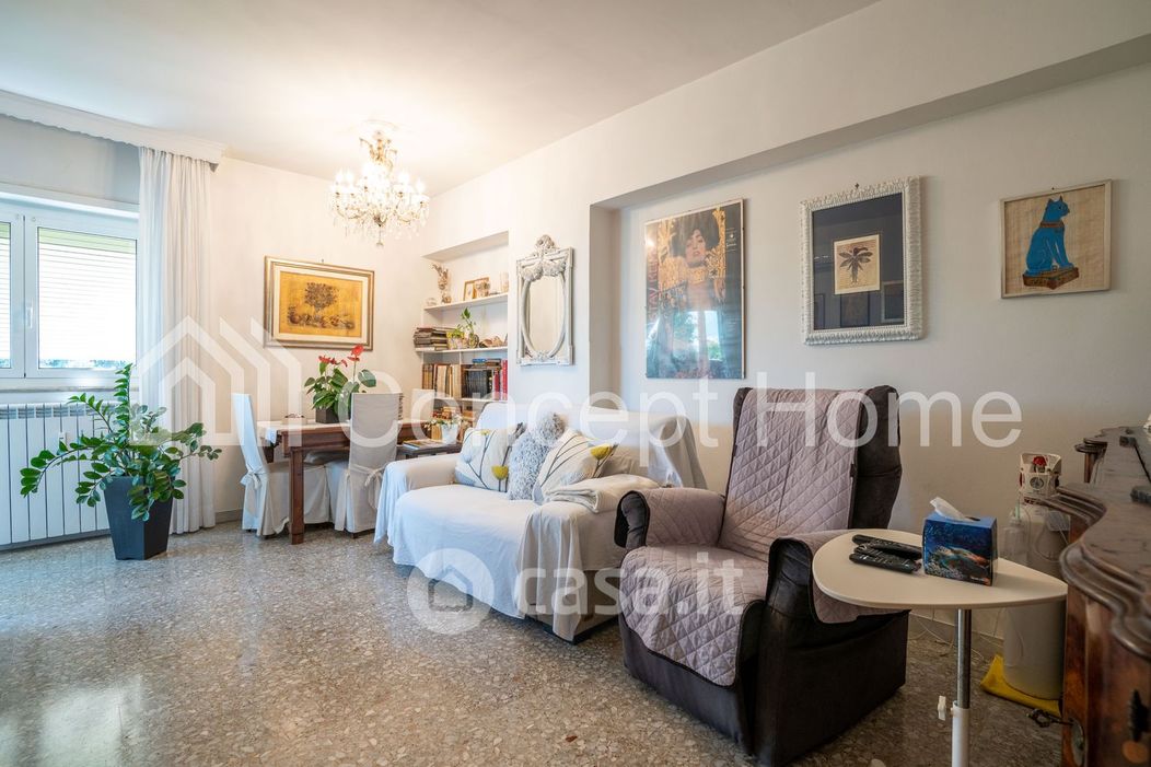 Appartamento in Vendita in Via Nicola Stame 143 a Roma