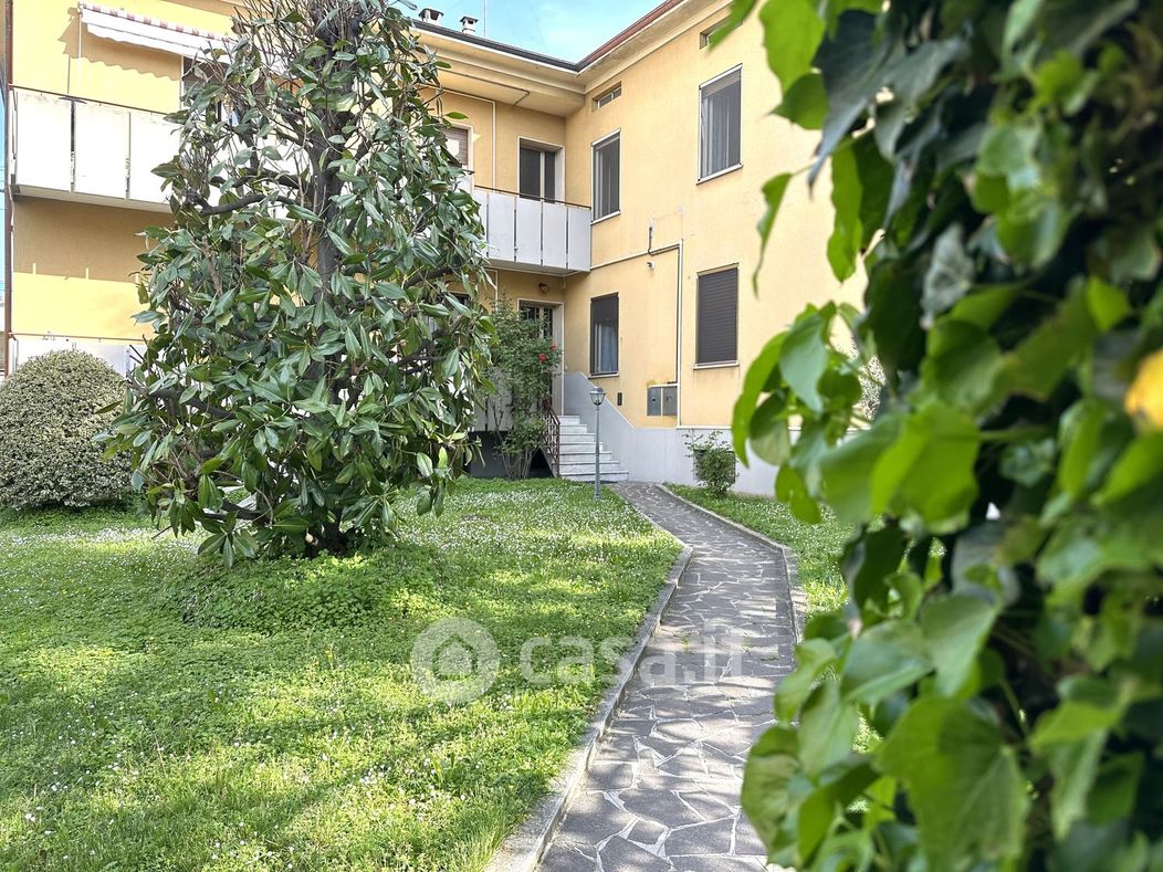 Appartamento in Vendita in Via Doberdo' 8 a Parma