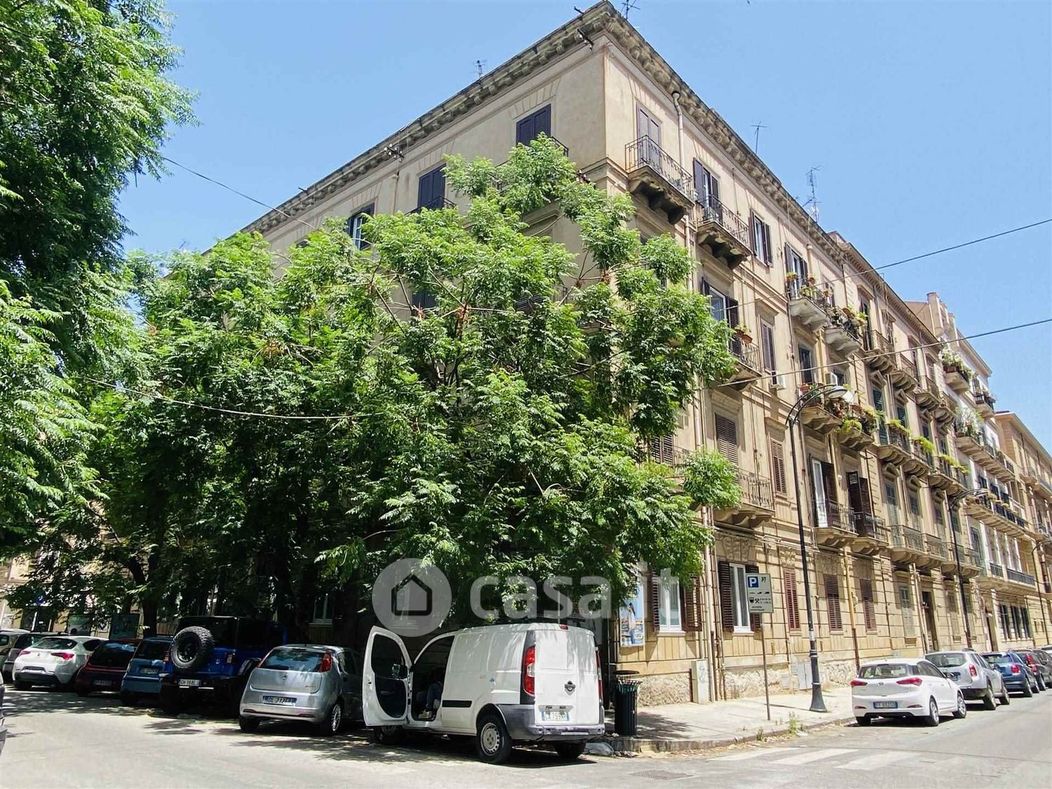 Appartamento in Vendita in Via XX Settembre 69 a Palermo