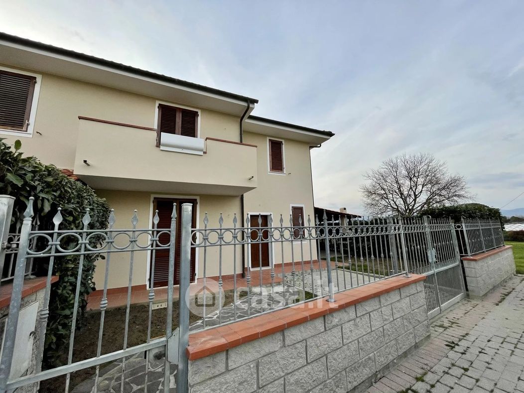Casa Bi/Trifamiliare in Vendita in Via della Pace 84 a Castelfranco di Sotto