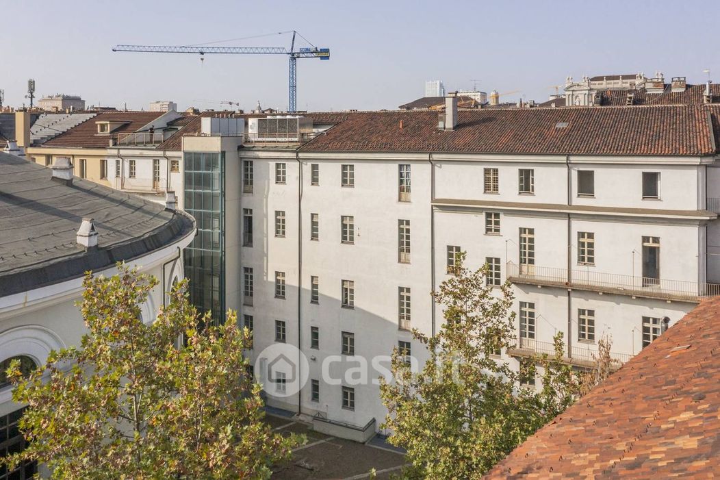 Appartamento in Vendita in Via San Francesco da Paola 3 a Torino