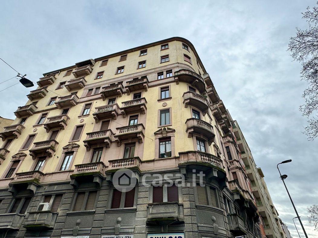 Appartamento in Vendita in Viale Argonne 32 a Milano
