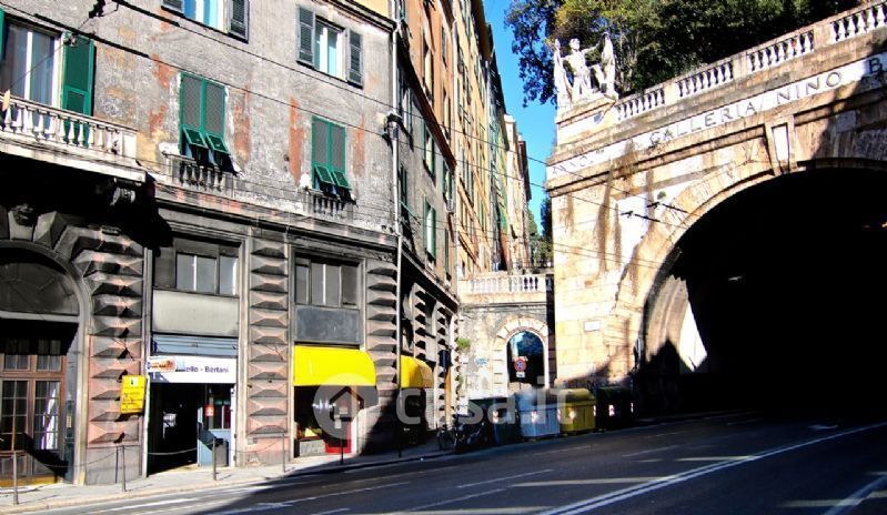Negozio/Locale commerciale in Affitto in Piazza del Portello a Genova