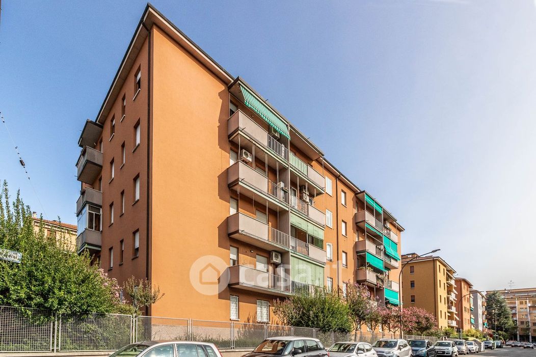 Appartamento in Vendita in Via Gherardo Ghirardini 1 a Bologna