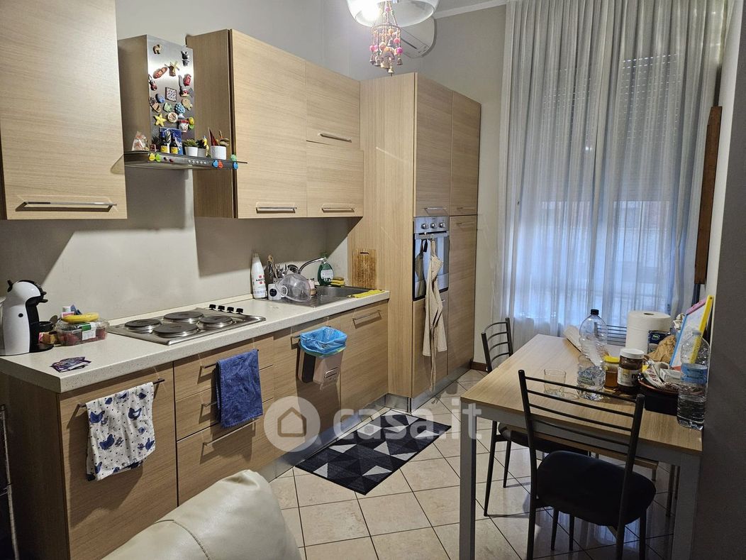 Appartamento in Affitto in Viale Tunisia 24 a Milano