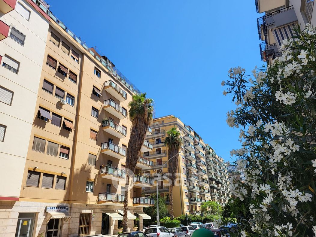 Appartamento in Vendita in Via Val di Mazara 14 a Palermo