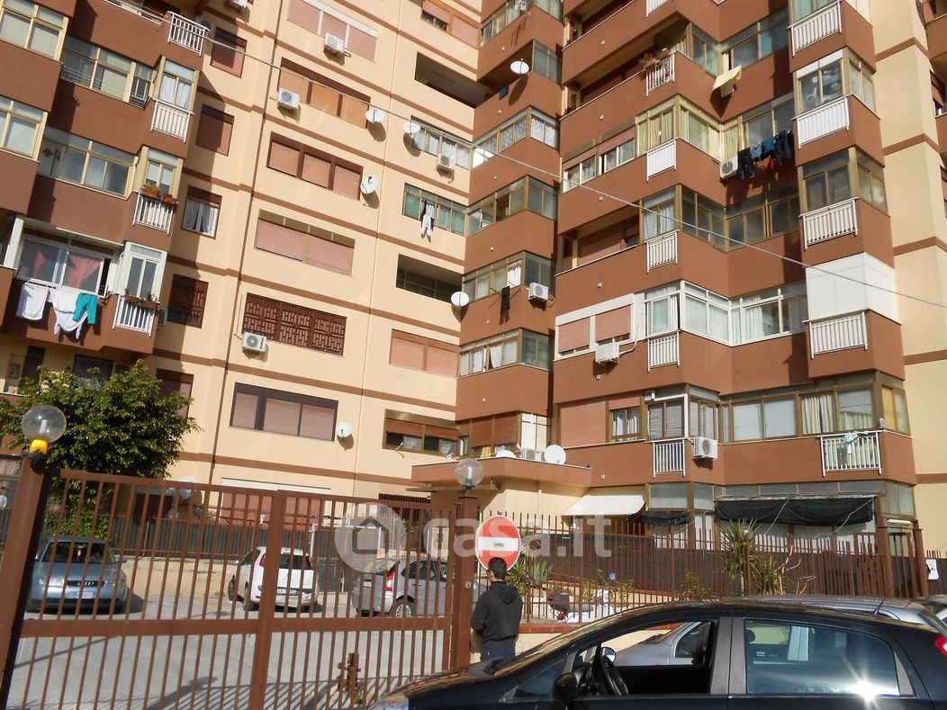 Appartamento in Vendita in Via Emilio Salgari 3 a Palermo