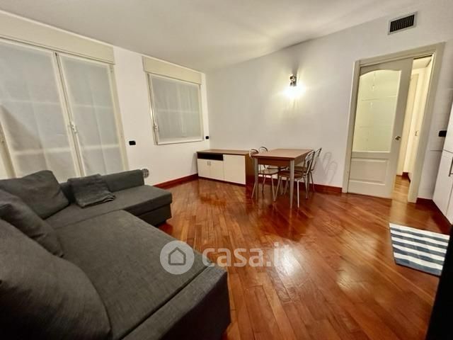 Appartamento in Affitto in Via dei Fontanili 24 b a Milano