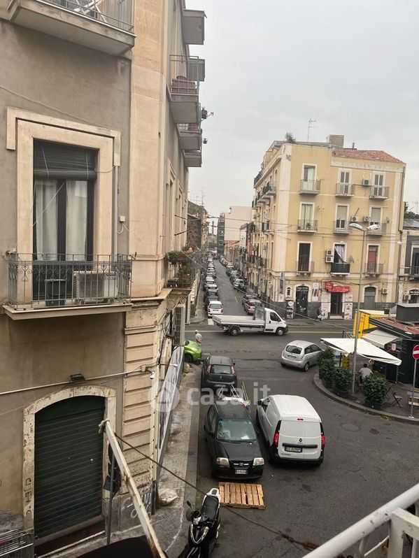 Appartamento in Vendita in Via Alfonzetti 100 a Catania