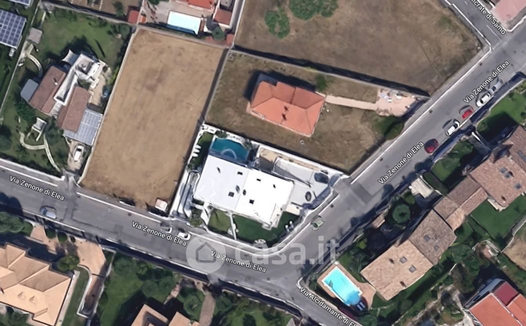Terreno edificabile in Vendita in Via Zenone di Elea a Roma