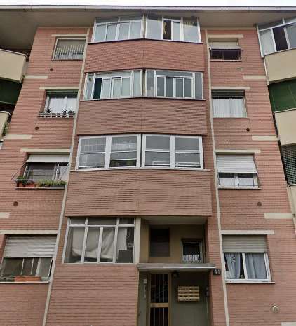 Appartamento in Vendita in Via Val Lagarina 41 a Milano