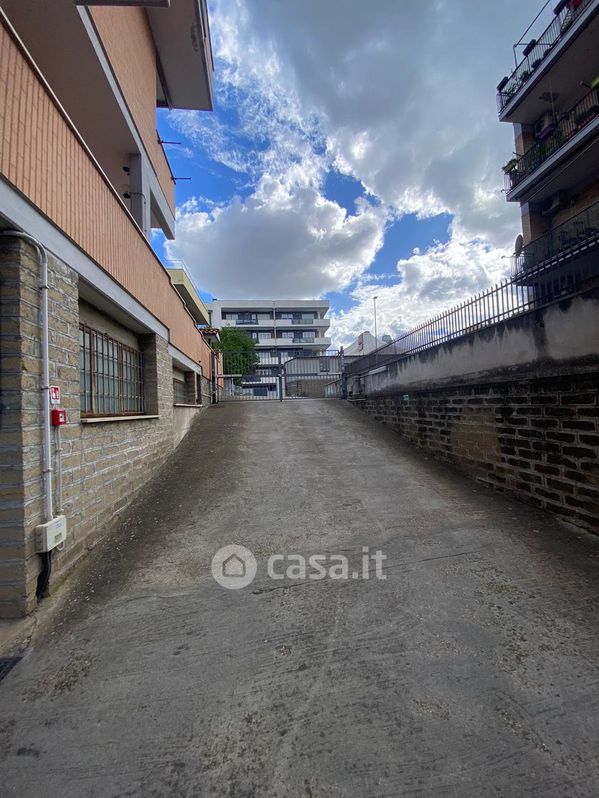 Garage/Posto auto in Vendita in Via Marcello Provenzale 60 a Roma