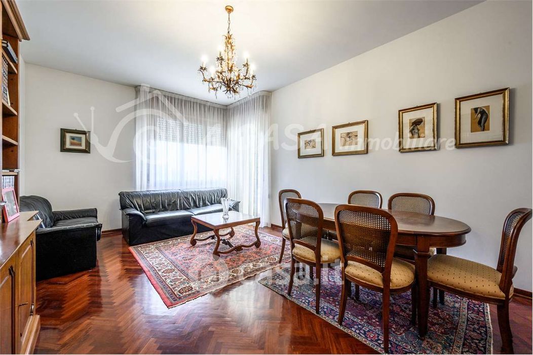 Appartamento in Vendita in Via Giacomo Leopardi 5 a Fidenza