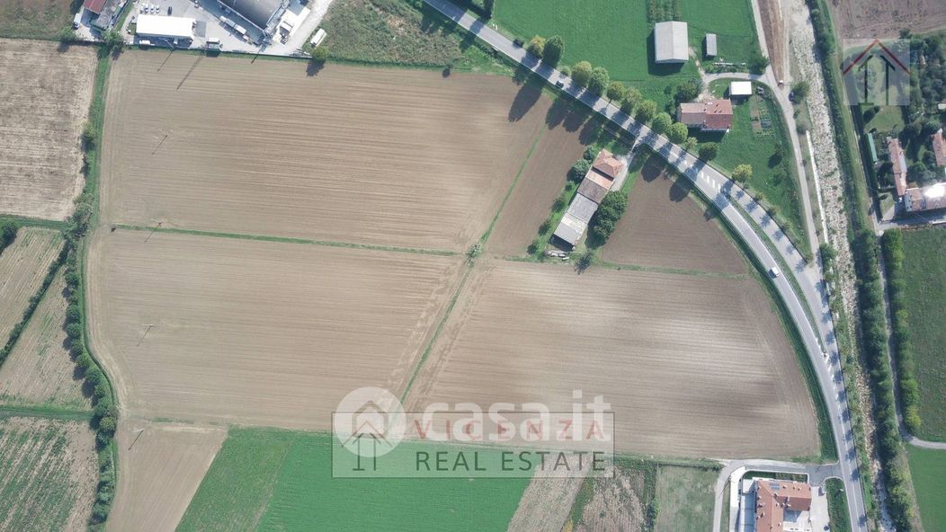 Terreno edificabile in Vendita in Via Vicenza a Isola Vicentina