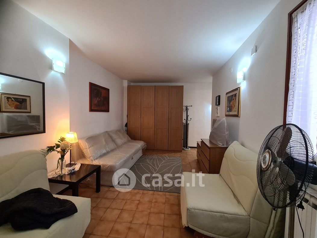 Appartamento in Vendita in Via Angelo Secchi a Reggio Emilia