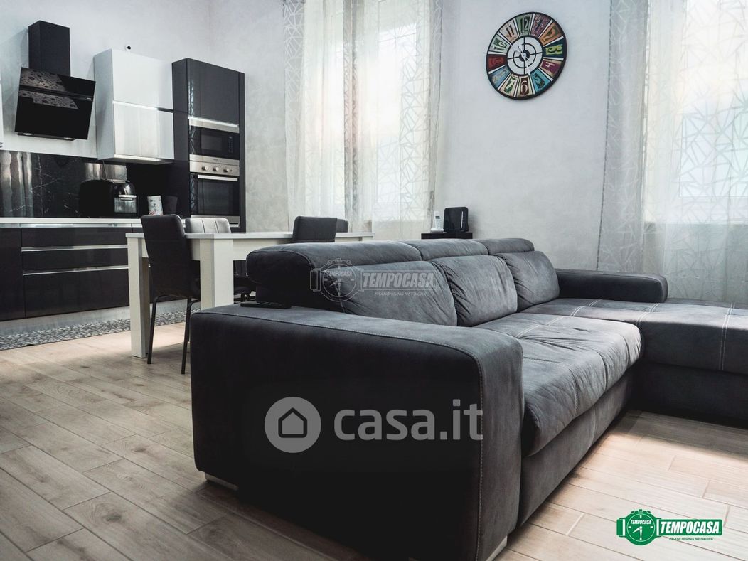 Appartamento in Vendita in Via Alfredo Carzino a Genova
