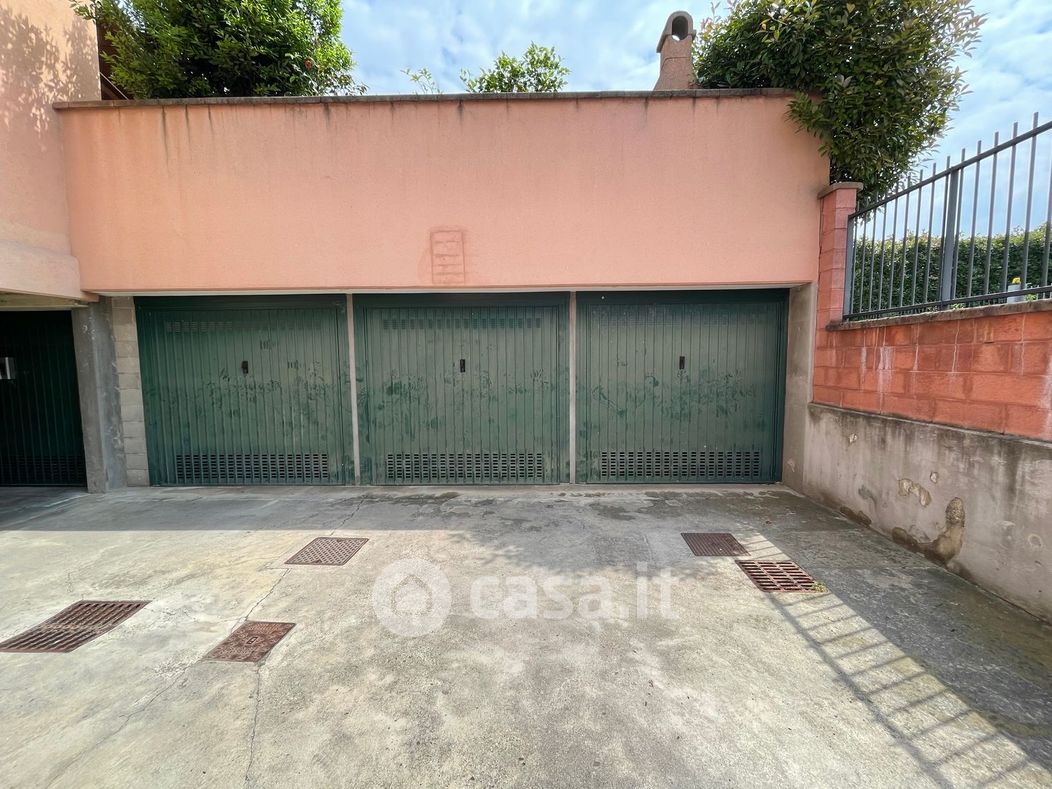 Garage/Posto auto in Vendita in Via A. Valè a Noviglio