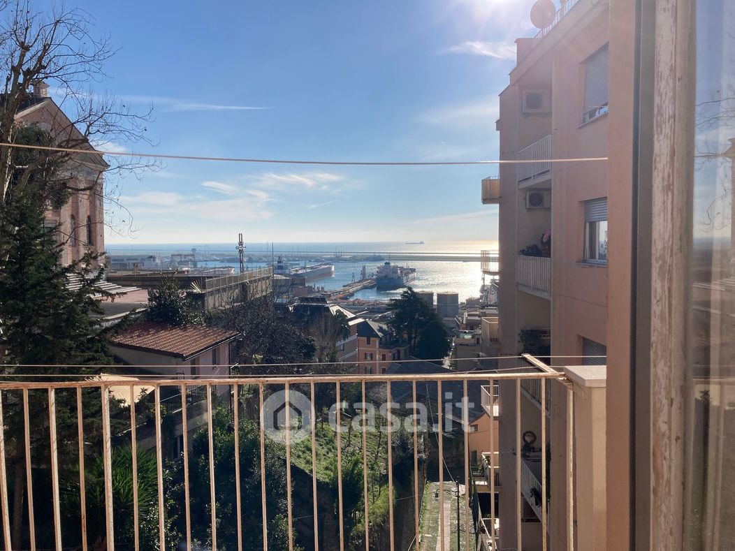 Appartamento in Vendita in Salita Monte Oliveto a Genova