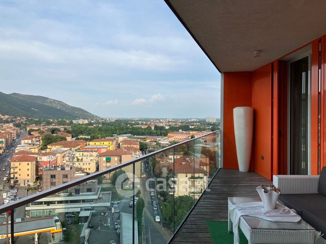 Appartamento in Vendita in Viale Duca D'Aosta 28 a Brescia