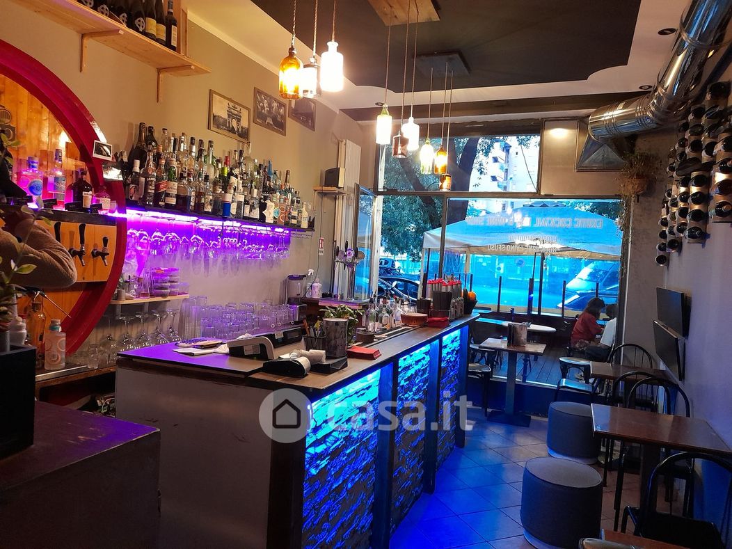 Bar in Vendita in Corso sempione a Milano
