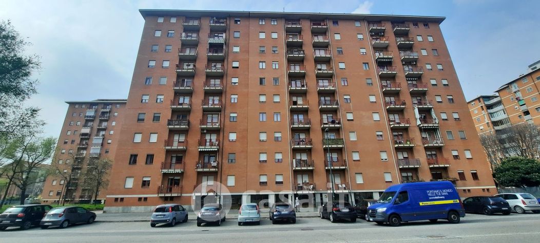 Appartamento in Vendita in Via Rocco Scotellaro 47 a Torino