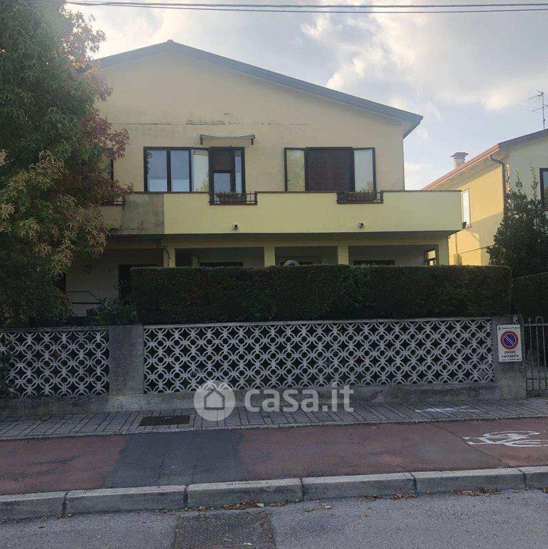 Casa Bi/Trifamiliare in Vendita in Via Boccaccio 47 /A a Padova