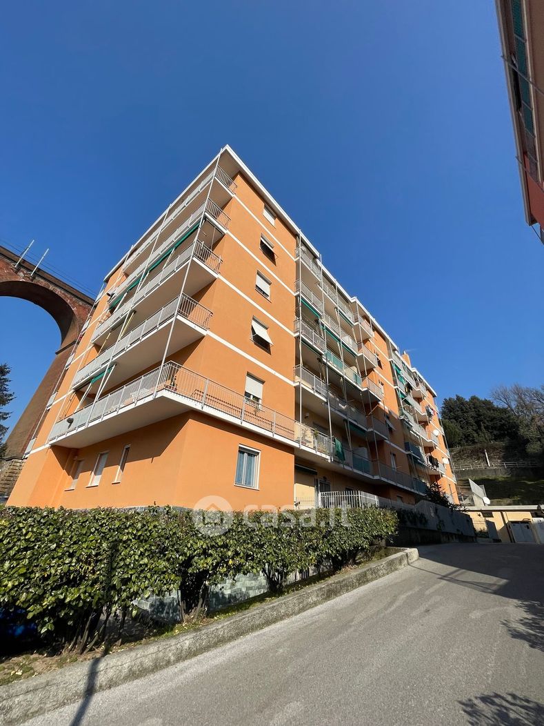 Appartamento in Vendita in Via Campomorone 24 a Genova