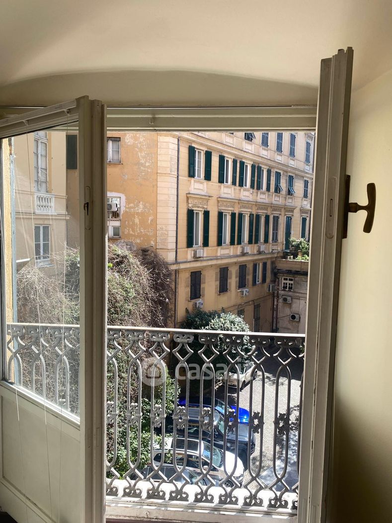 Appartamento in Affitto in Via Roma 8 A a Genova
