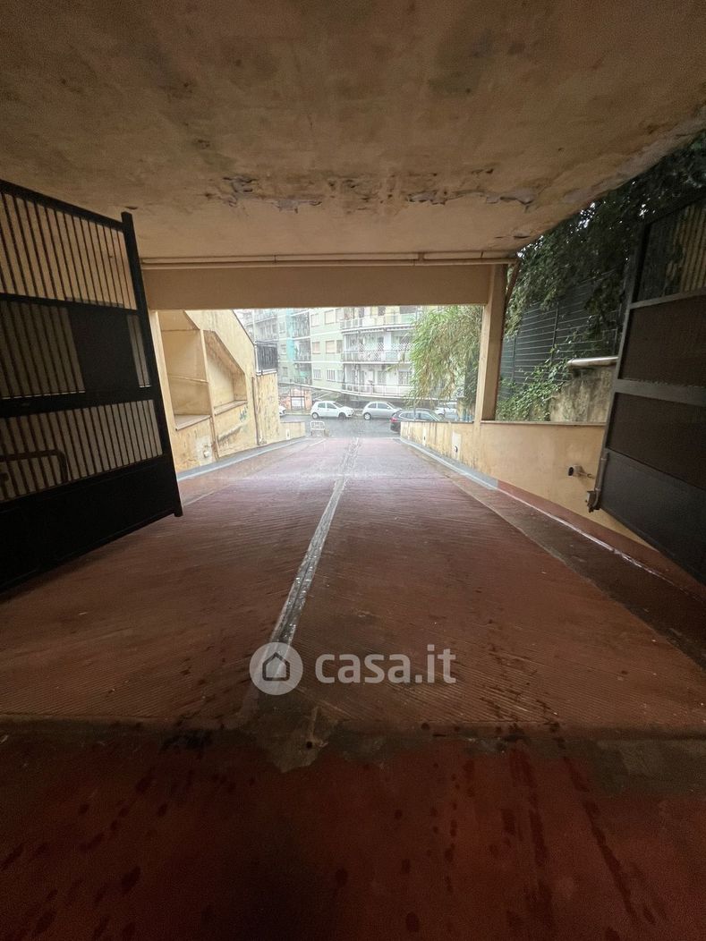 Garage/Posto auto in Vendita in Via Simone Simoni 42 a Roma