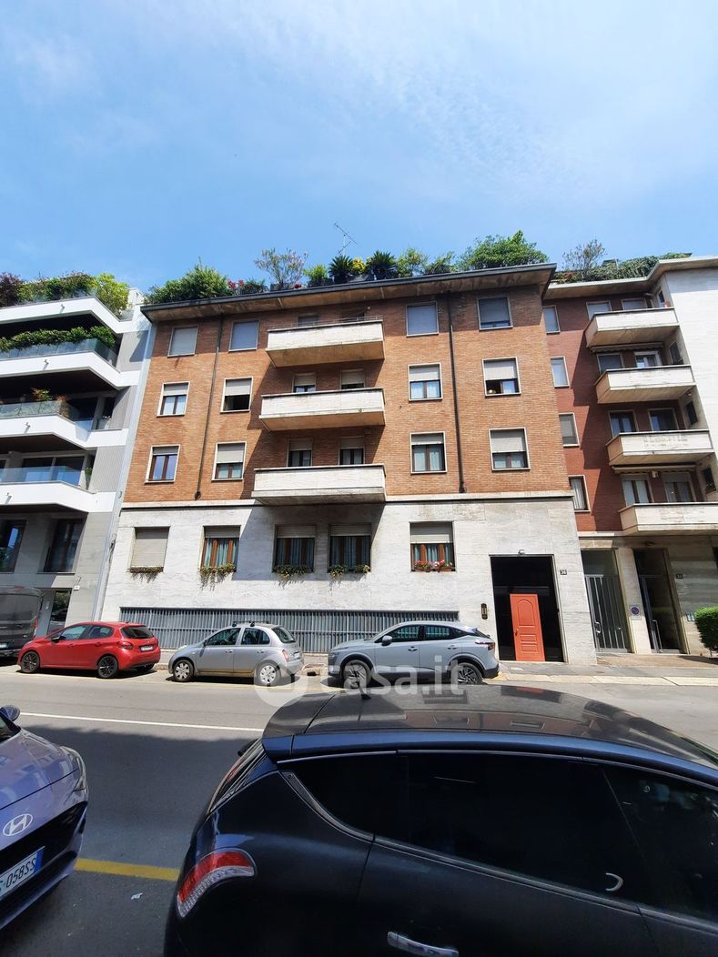 Appartamento in Affitto in Via Costanza 36 a Milano
