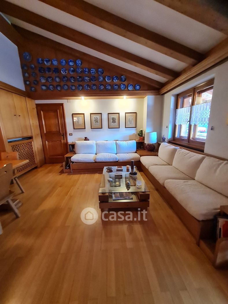 Appartamento in Affitto in Via Barone Franchetti a Cortina d'Ampezzo